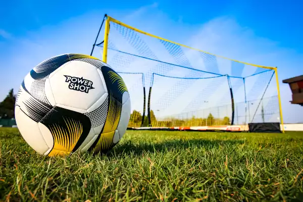 Spécialiste du matériel de football : cage de foot innovante