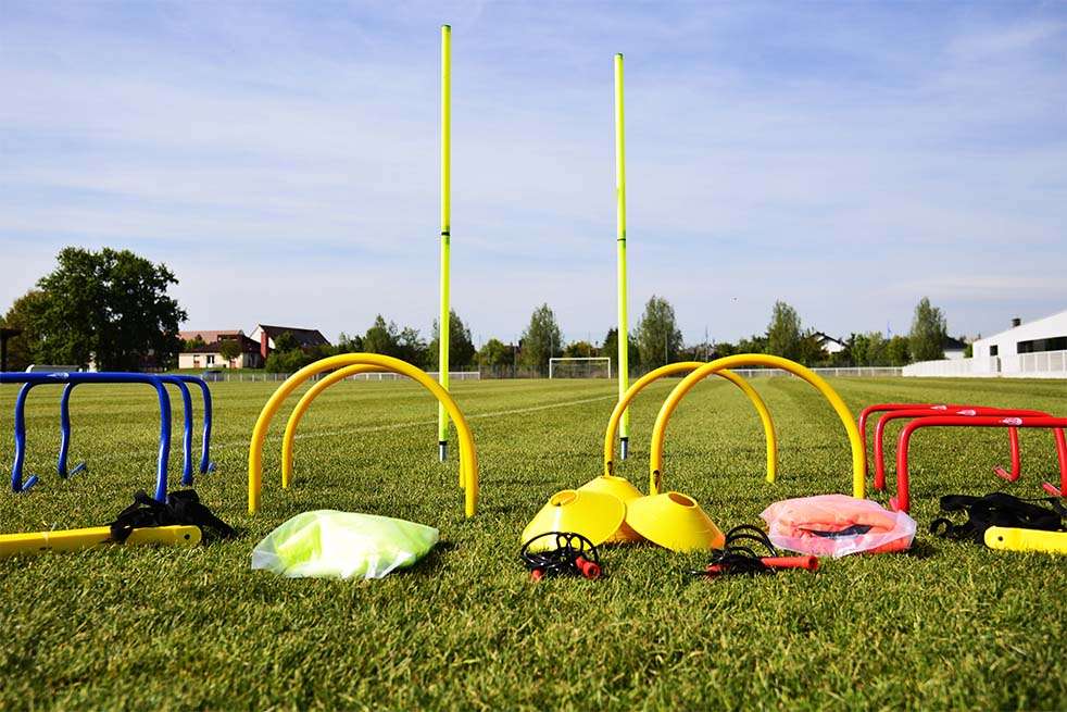 Article de blog qui parle de : Et si on parlait foot ? Lexique du Football 