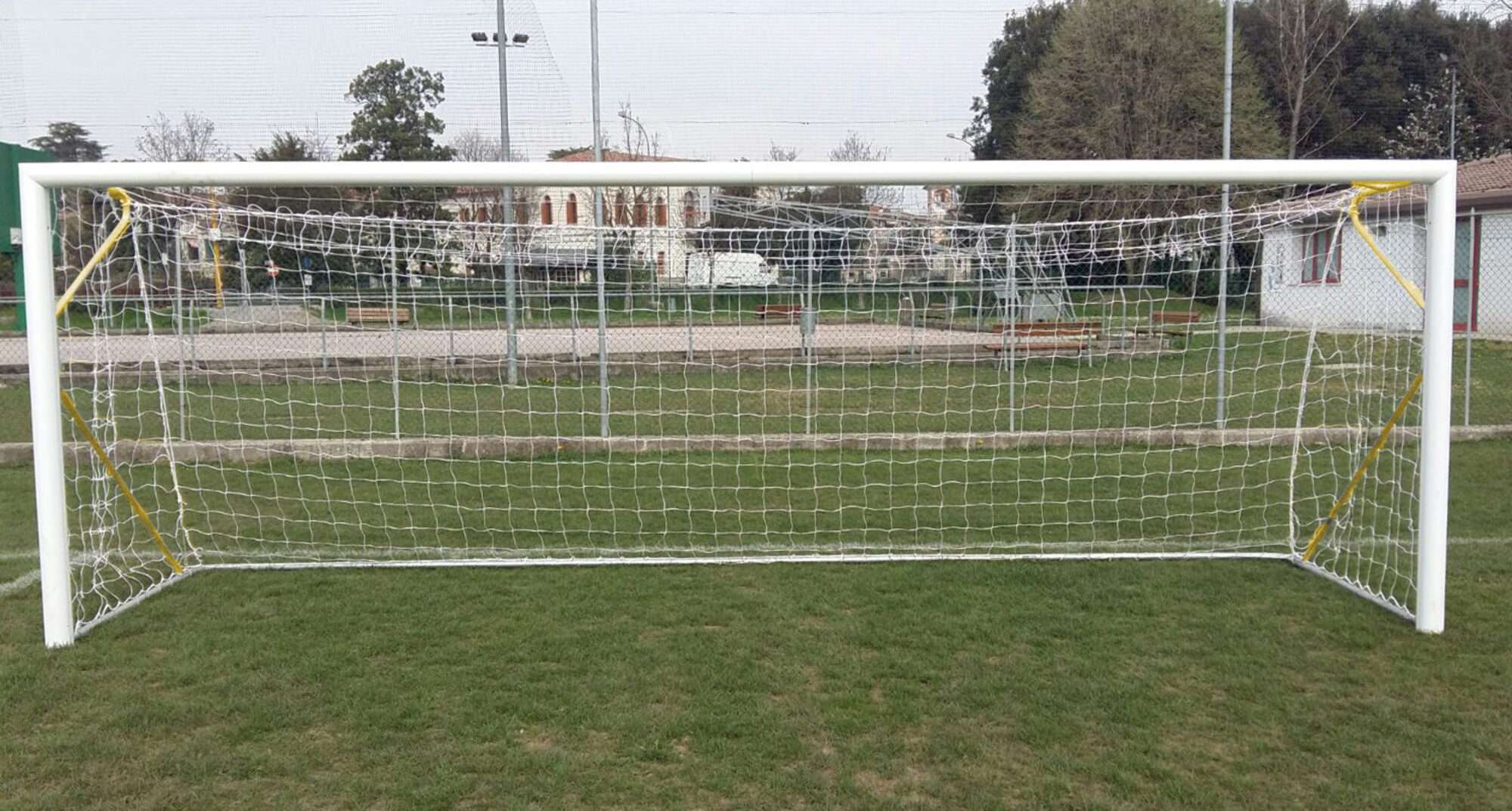 Image du produit : But de foot à 8 transportable 6 x 2.1m en aluminium - Jaune