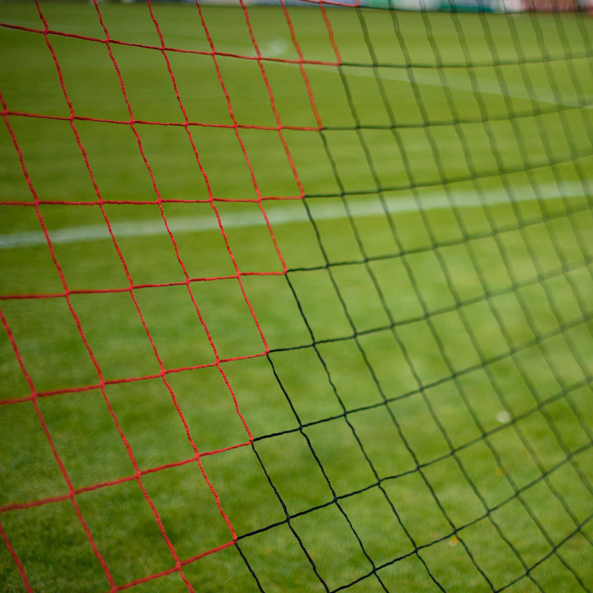 Image du produit : Filet de foot - 7,32 x 2,44 x 0,8 x 2 m - 3mm - NOIR / ROUGE