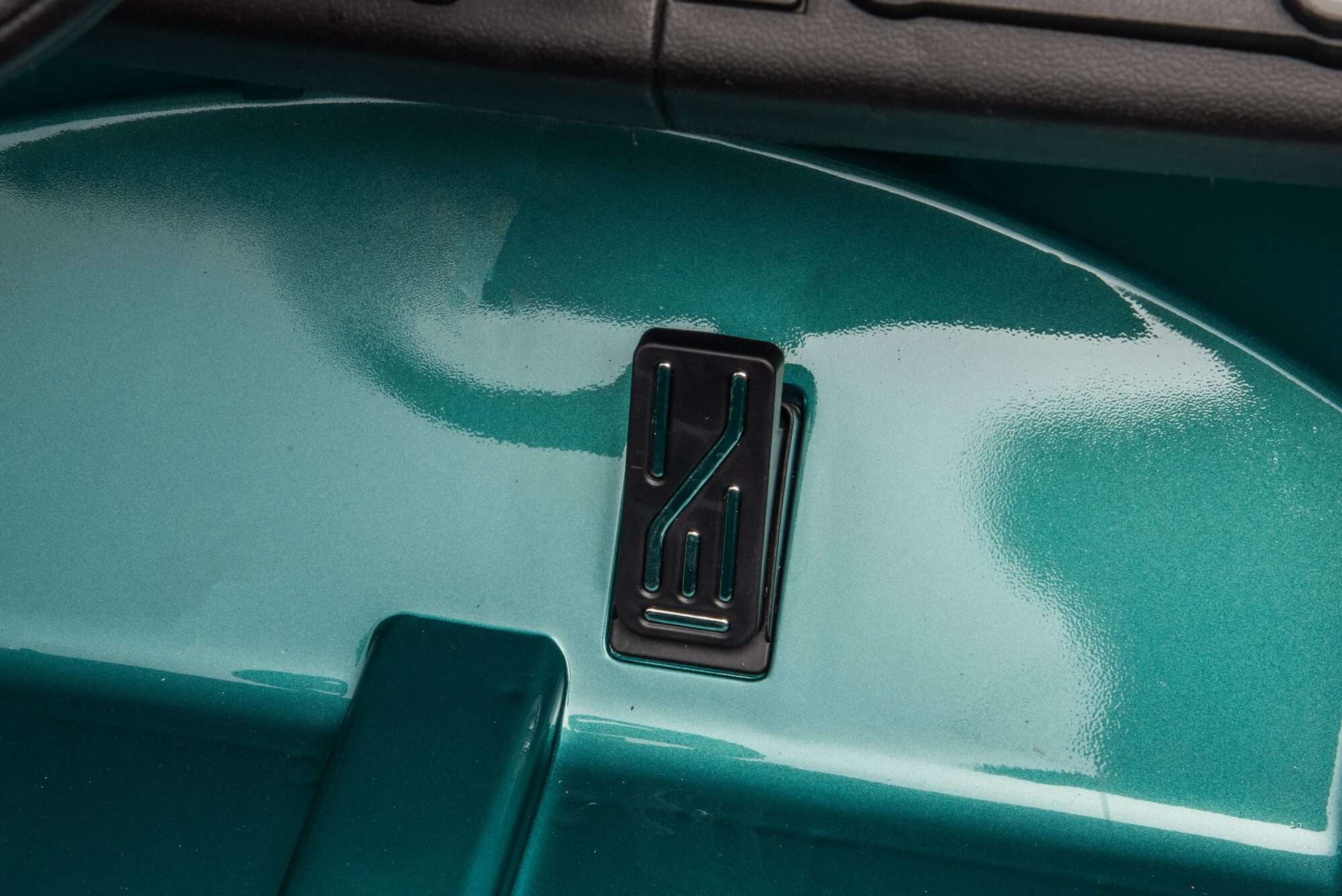 Image du produit : Voiture Électrique Enfant Licensed Range Rover 2022 – Vert Métallisé (3 à 8 ans)