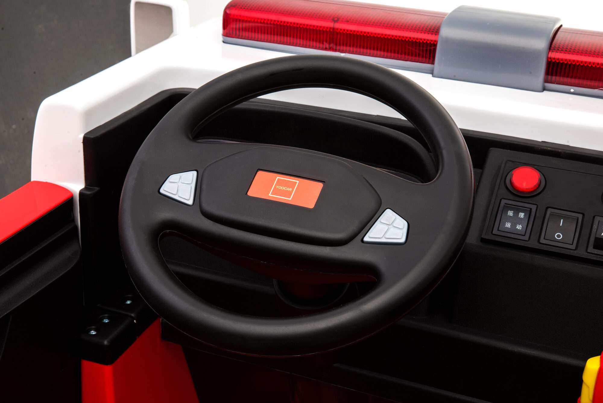 Image du produit : Fire Truck with fire alarm light (3-8 years)