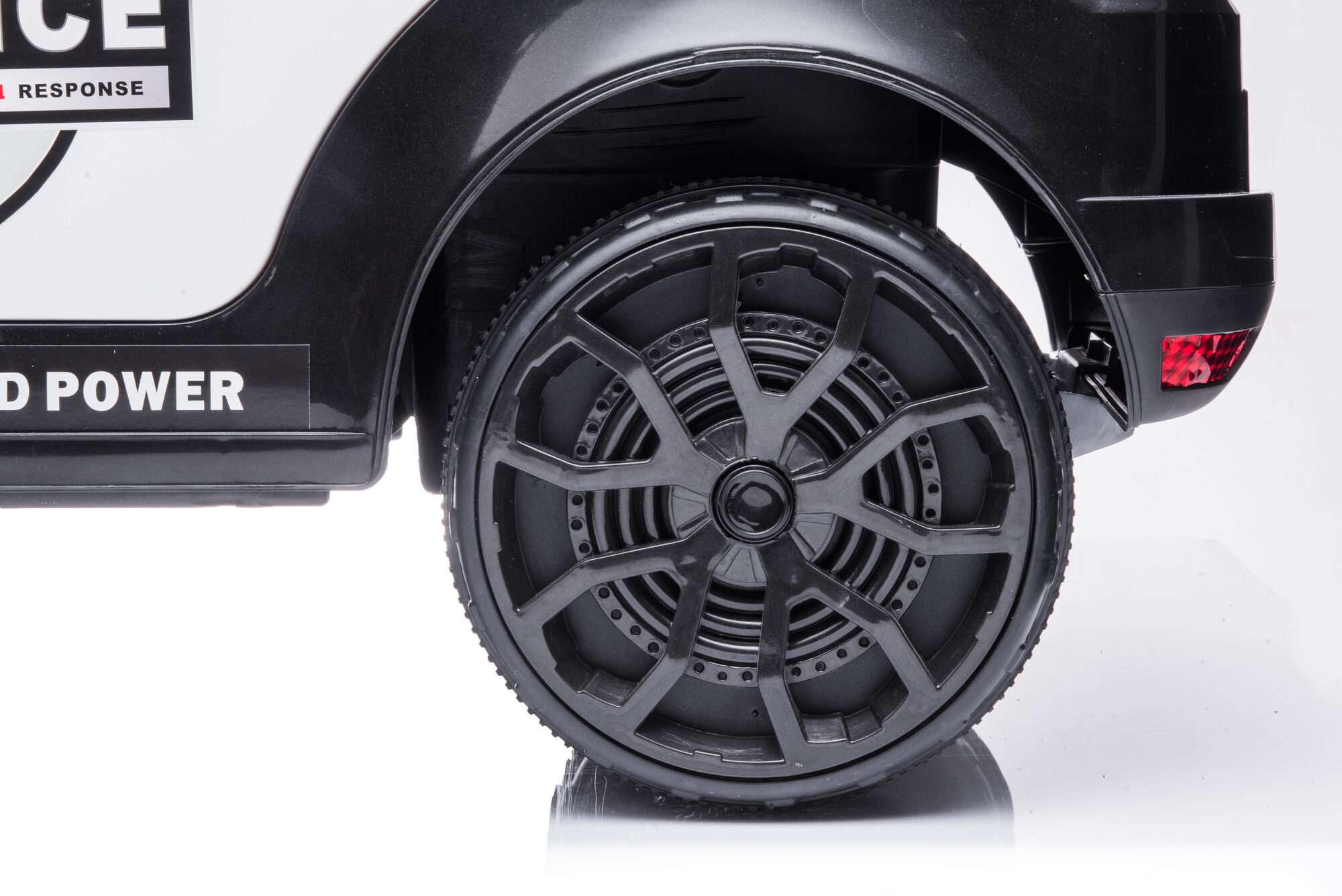 Image du produit : Police car in black color (3-8 years)