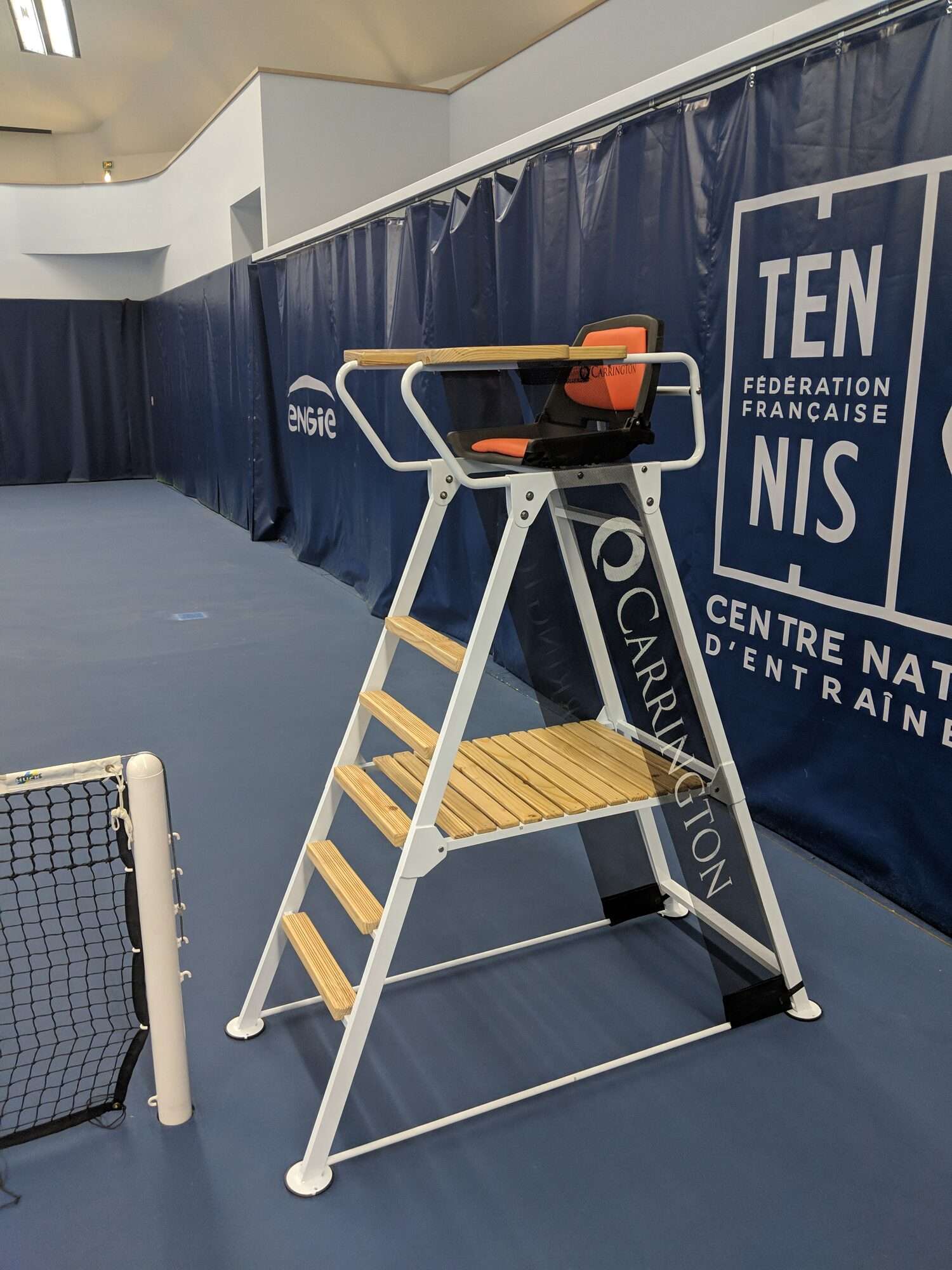 Image du produit : Chaise d'arbitre en aluminium + bois compétition blanc